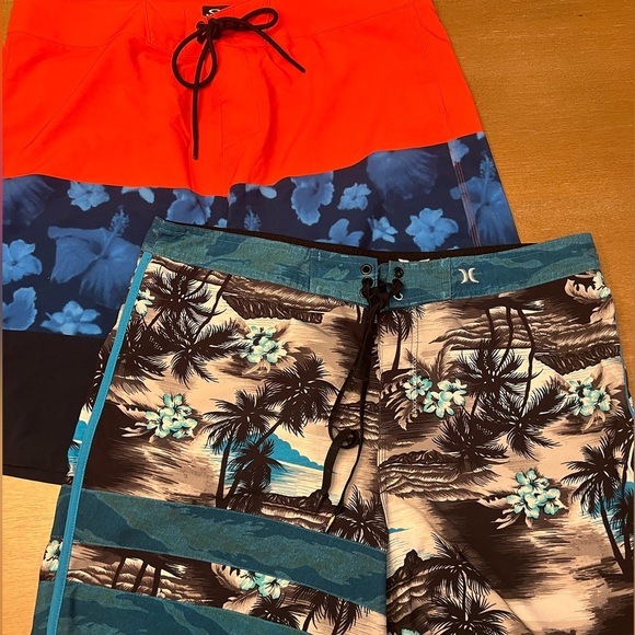Hurley & Oakley Board Shorts - Picture 1 of 8